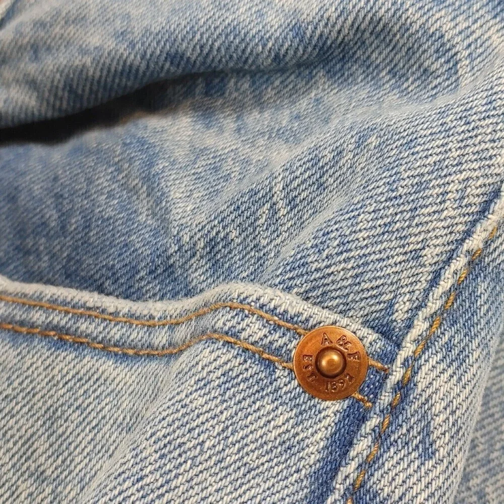 Abercrombie & Fitch High Rise Mom Jean Womens 26/2 S Blue Denim Short Distressed